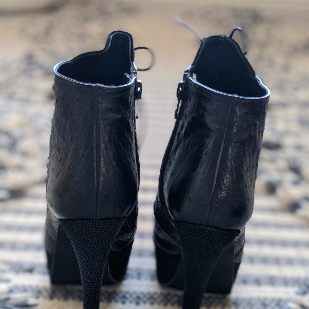 Stuart Weitzman Black Leather Boots Size 8 - Picture 6 of 13